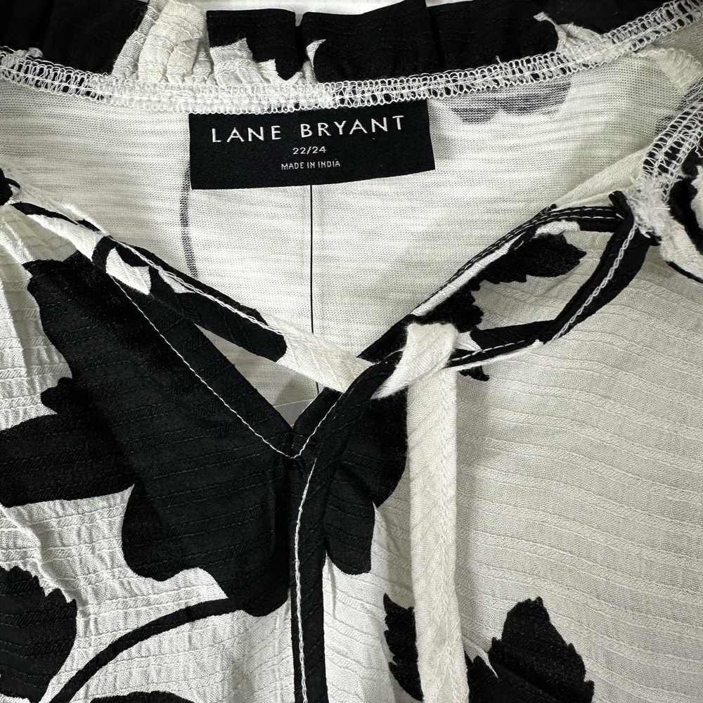 Lane Bryant Zen Tie Top Women's 22/24 Black White Floral Classic V Neck Ruffle - Picture 8 of 11